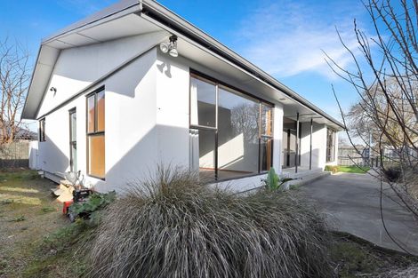 Photo of property in 17 Mona Square, Ashburton, 7700