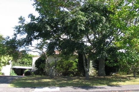 Photo of property in 26 Cockayne Crescent, Sunnynook, Auckland, 0620