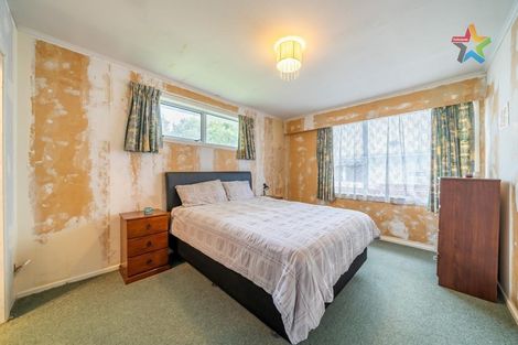 Photo of property in 16 Tanekaha Street, Stokes Valley, Lower Hutt, 5019