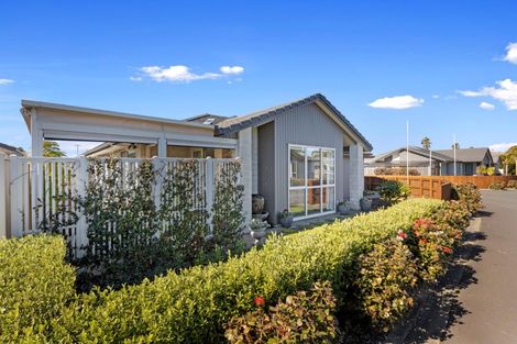 Photo of property in 1 Catamaran Way, Papamoa Beach, Papamoa, 3118