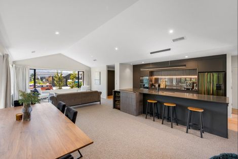 Photo of property in 19 Obelisk Street, Wanaka, 9305