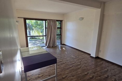 Photo of property in 13 Charles Dickens Drive, Mellons Bay, Auckland, 2014