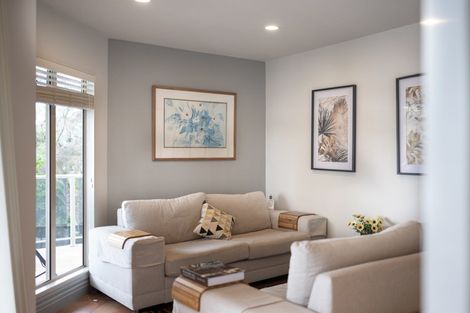 Photo of property in 10 Andrea Place, Sunnyhills, Auckland, 2010