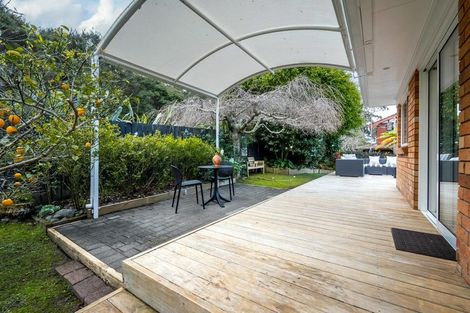 Photo of property in 1/28a Ravenwood Drive, Forrest Hill, Auckland, 0620