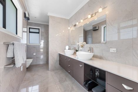 Photo of property in 16 Parkland Rise, Omokoroa, 3114