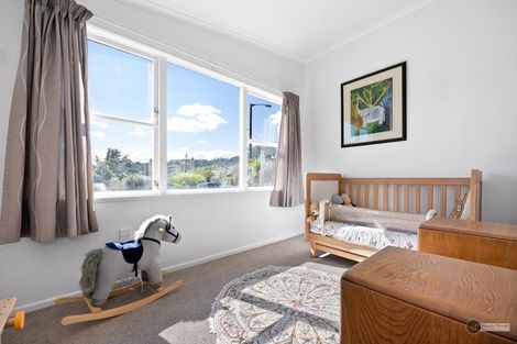 Photo of property in 76 Holborn Drive, Stokes Valley, Lower Hutt, 5019