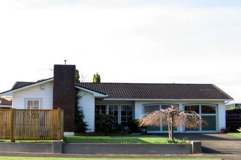 Photo of property in 37 Kentucky Way, Awapuni, Palmerston North, 4412
