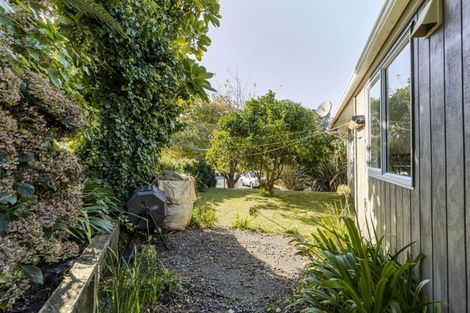 Photo of property in 8a Waterloo Place, Westown, New Plymouth, 4310