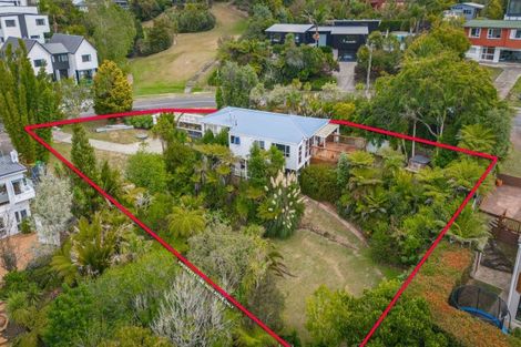 Photo of property in 29 Hebron Road, Waiake, Auckland, 0630