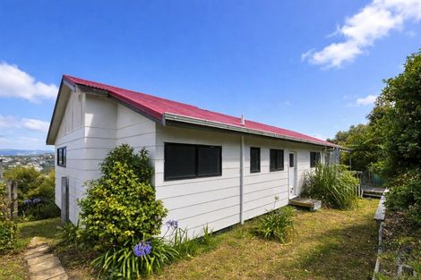 Photo of property in 2 Garboard Lane, Whitby, Porirua, 5024