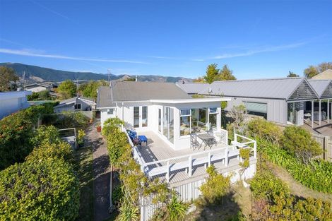 Photo of property in 14 Martin Street, Monaco, Nelson, 7011