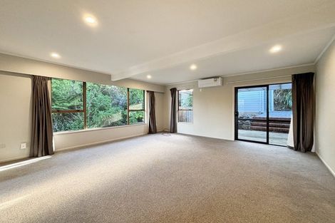 Photo of property in 40 Halswater Drive, Churton Park, Wellington, 6037