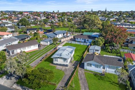 Photo of property in 115 Farquhar Road, Glendene, Auckland, 0602