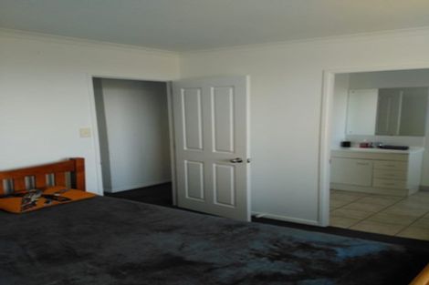 Photo of property in 4 Waldos Way, Mangere, Auckland, 2022