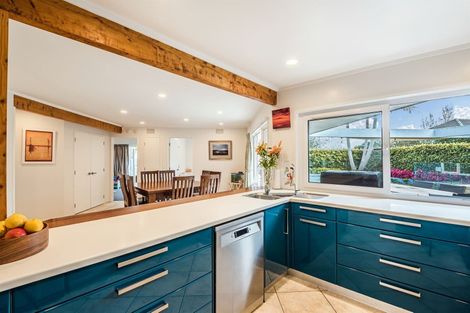 Photo of property in 2/24 Lake Pupuke Drive, Takapuna, Auckland, 0622