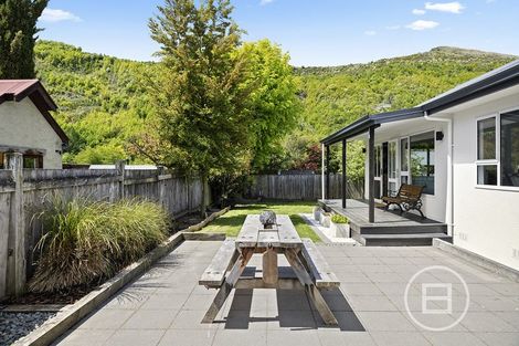 Photo of property in 81 Devon Street, Arrowtown, 9302