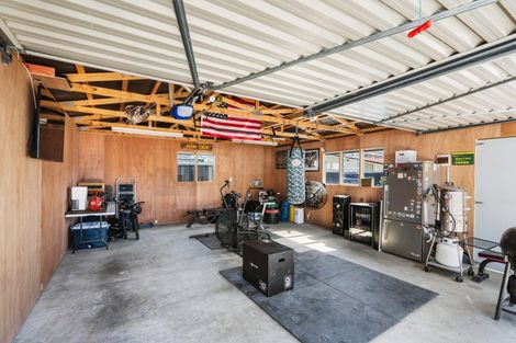 Photo of property in 16 Wolfe Street, Regent, Whangarei, 0112