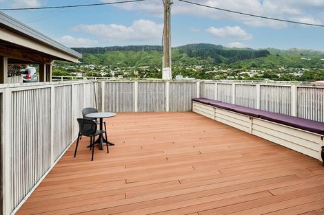 Photo of property in 9 Duncan Street, Tawa, Wellington, 5028