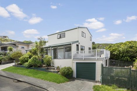 Photo of property in 48 Percy Dyett Drive, Karori, Wellington, 6012