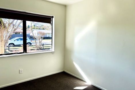 Photo of property in 49a Aquarius Drive, Kawaha Point, Rotorua, 3010