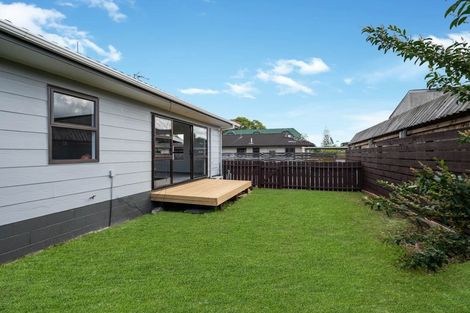 Photo of property in 2/4a Browns Road, Manurewa, Auckland, 2102