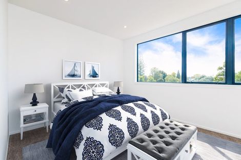 Photo of property in 9 Mokopiko Court, Beach Haven, Auckland, 0626