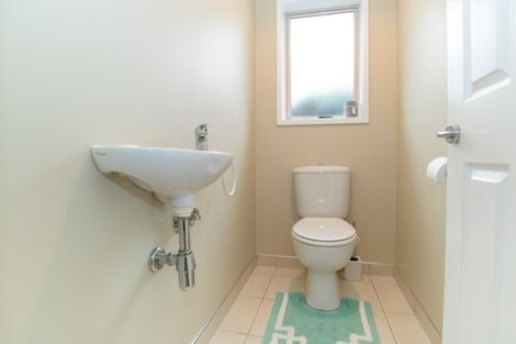 Photo of property in 3/14 Milton Road, Orewa, 0931