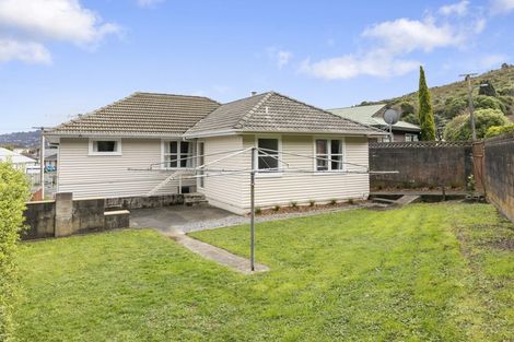 Photo of property in 296 Naenae Road, Naenae, Lower Hutt, 5011