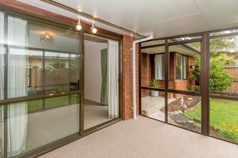 Photo of property in 2/35 Division Street, Riccarton, Christchurch, 8041