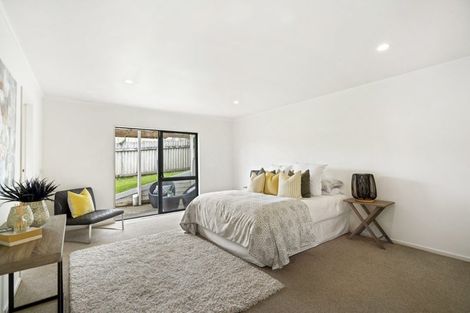 Photo of property in 2/26 Blenheim Street, Glenfield, Auckland, 0629