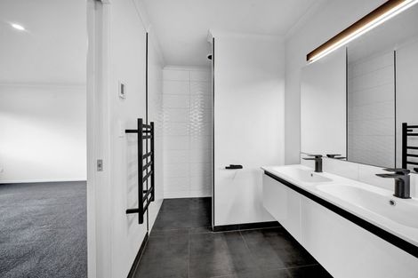 Photo of property in 3 Nikau Place, Hawera, 4610