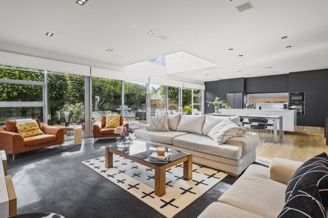 Photo of property in 731 Highgate, Maori Hill, Dunedin, 9010