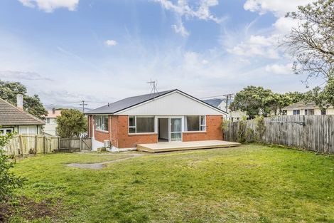 Photo of property in 38 Owhiti Street, Titahi Bay, Porirua, 5022