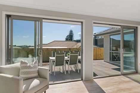 Photo of property in 18 Sam Heywood Place, Pyes Pa, Tauranga, 3112