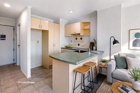 Photo of property in 8e/20 Ian Marwick Place, Birkenhead, Auckland, 0626