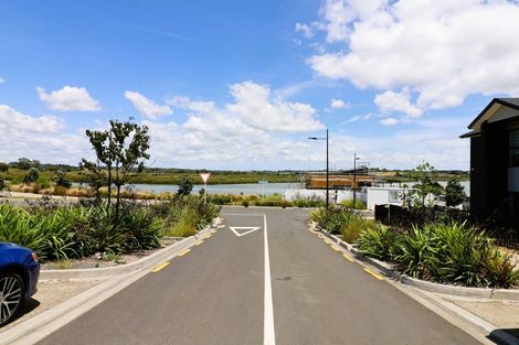 Photo of property in 13 Port Way, Rosehill, Papakura, 2113