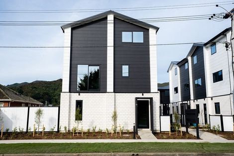 Photo of property in 1/182 Cambridge Terrace, Fairfield, Lower Hutt, 5011