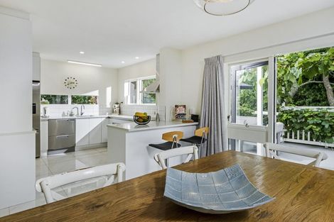 Photo of property in 2/21 Brook Street, Milford, Auckland, 0620