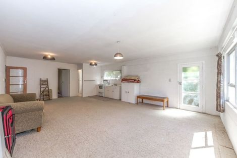 Photo of property in 27 Rimu Road, Stanmore Bay, Whangaparaoa, 0932