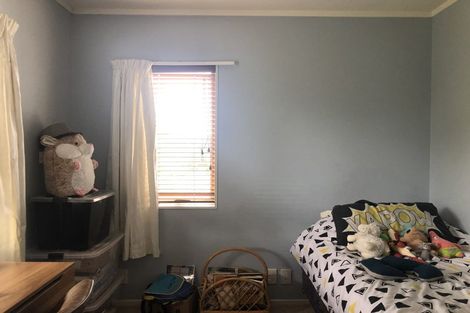 Photo of property in 2/73 Spinella Drive, Bayview, Auckland, 0629