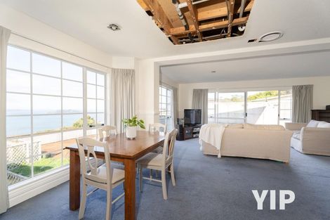 Photo of property in 4a Sunhaven Drive, Newlands, Wellington, 6037