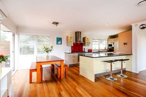Photo of property in 34 South Lynn Road, Titirangi, Auckland, 0604