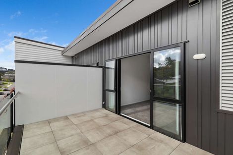 Photo of property in 23/11 Carlos Drive, Flat Bush, Auckland, 2016