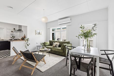 Photo of property in 15 Charlotte Avenue, Brooklyn, Wellington, 6021