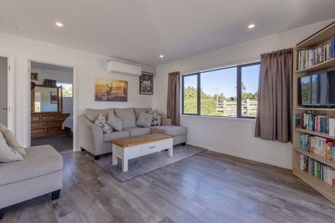 Photo of property in 2080 Elsthorpe Road, Elsthorpe, Havelock North, 4295