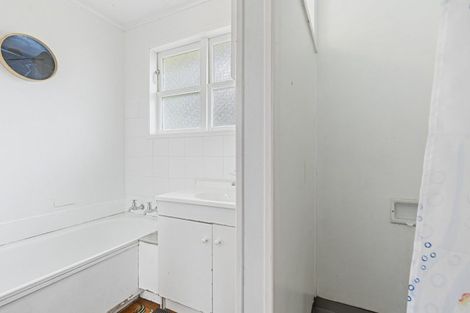 Photo of property in 52 Pitcairn Street, Oakura, 4314