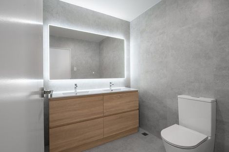 Photo of property in 3/11 Rengarenga Rise, Fairview Heights, Auckland, 0632