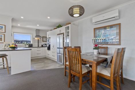 Photo of property in 9 Peter Way Place, Glenview, Hamilton, 3206