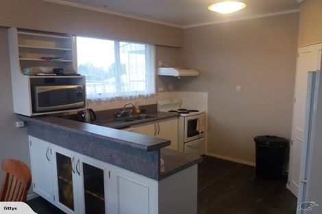 Photo of property in 11 Kensington Place, Fairfield, Hamilton, 3214