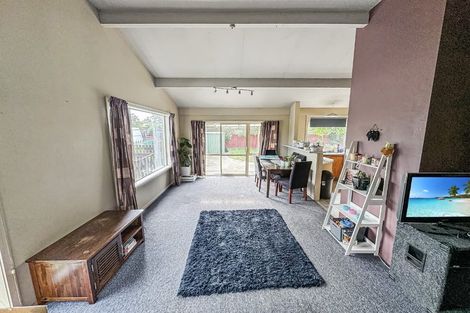 Photo of property in 238 Mairehau Road, Burwood, Christchurch, 8083